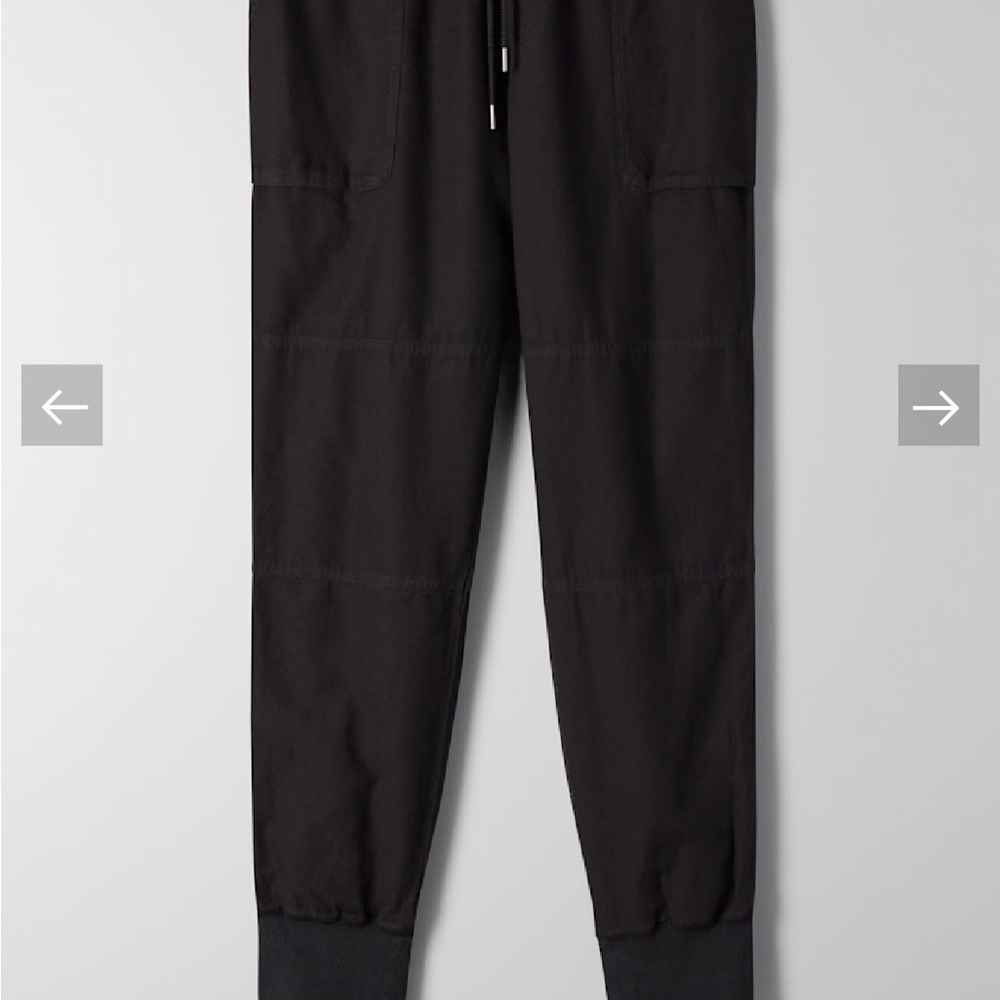 Aritzia women’s Black Cotton-blend joggers XS